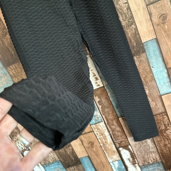 Small black stretchy tick tok leggings - Picture 7 of 11